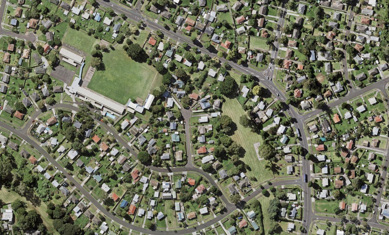 9A Tuakana Street, Point England, Auckland - Carousel 1
