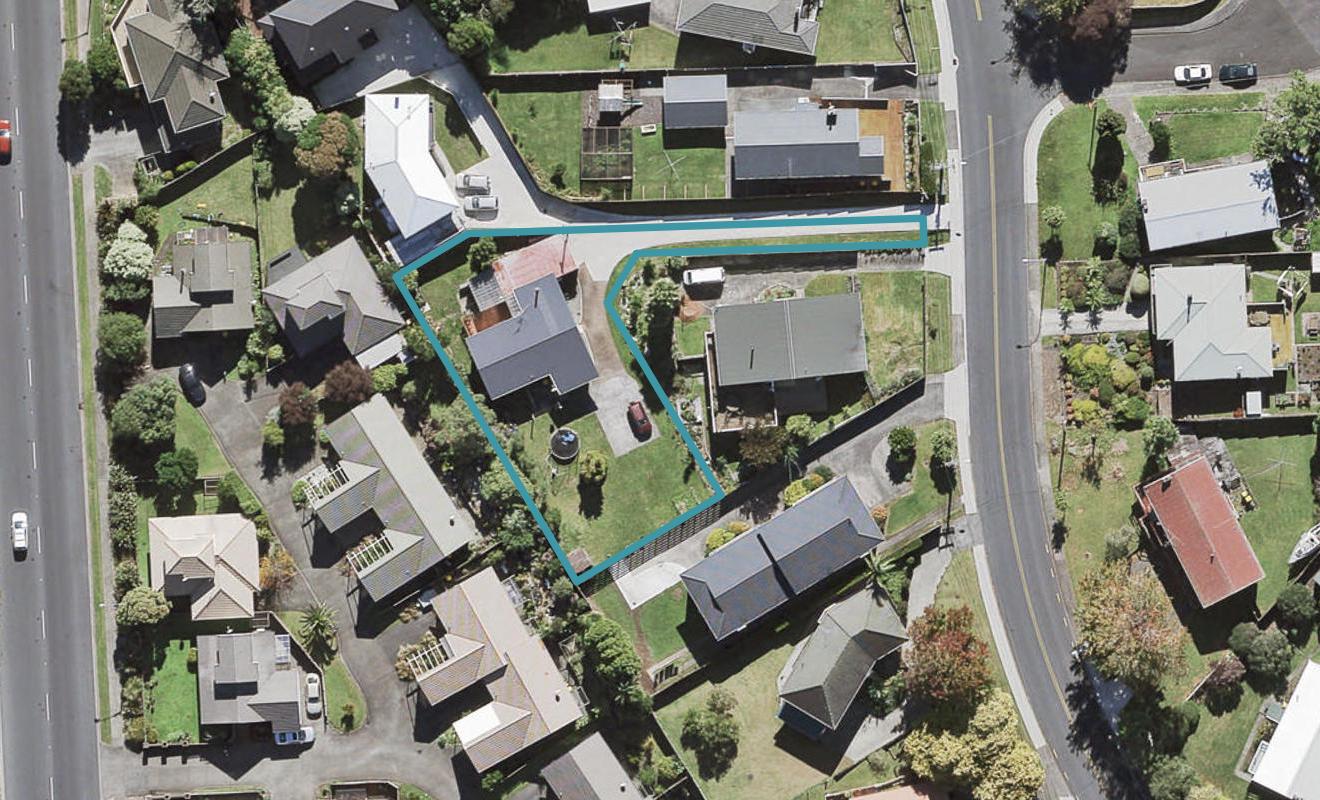 127 Vodanovich Road, Te Atatu South, Auckland - Carousel 1