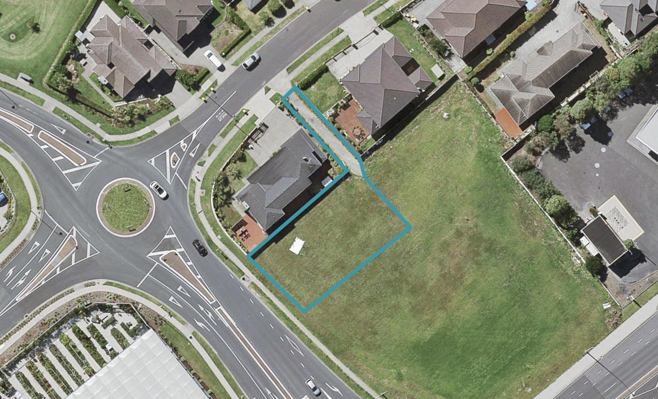 3 Ballymore Drive, Pinehill, Auckland - Carousel 1
