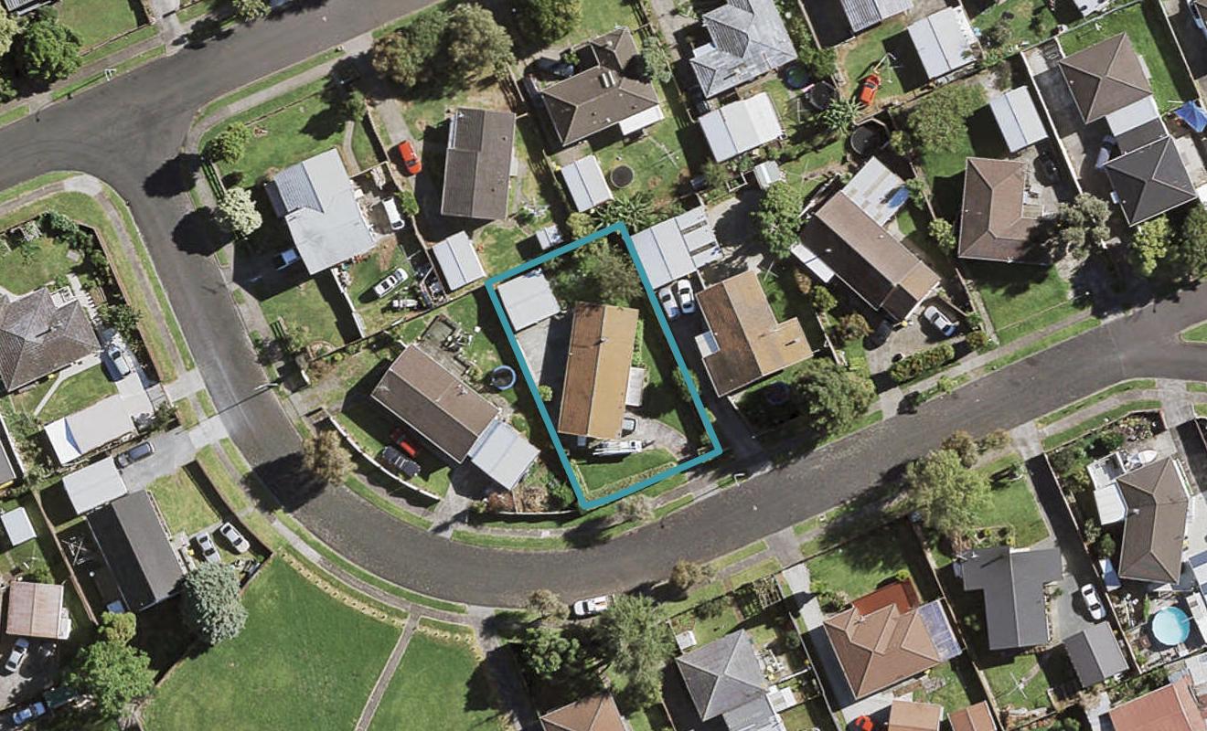 6 Helms Place, Manurewa, Auckland - Carousel 1