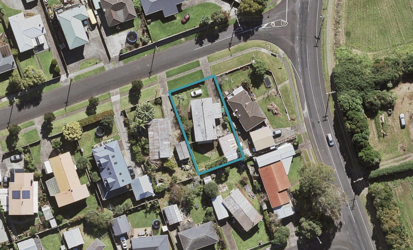 4 Matapouri Road, Mangere Bridge, Auckland - Carousel 1