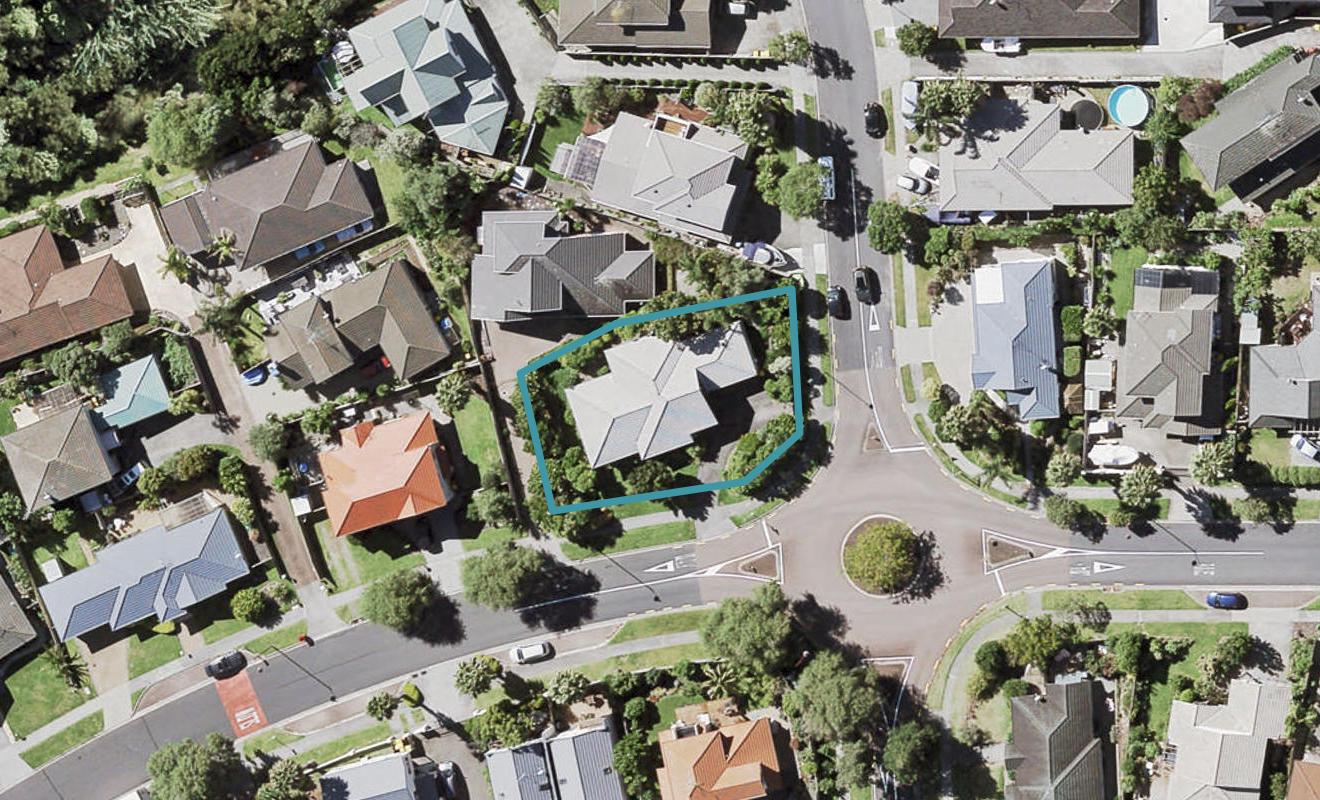 11 Ponderosa Drive, Oteha, Auckland - Carousel 1