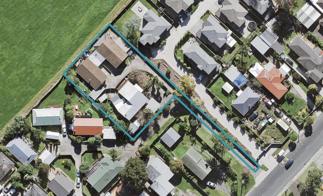2/140A Hepburn Road, Glendene, Auckland - Carousel 1