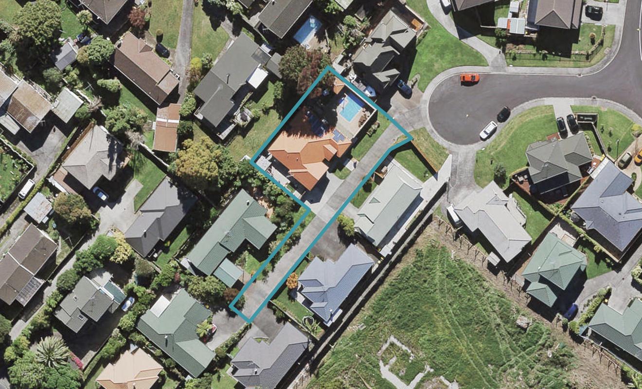 7 Coupland Court, Glendene, Auckland - Carousel 1