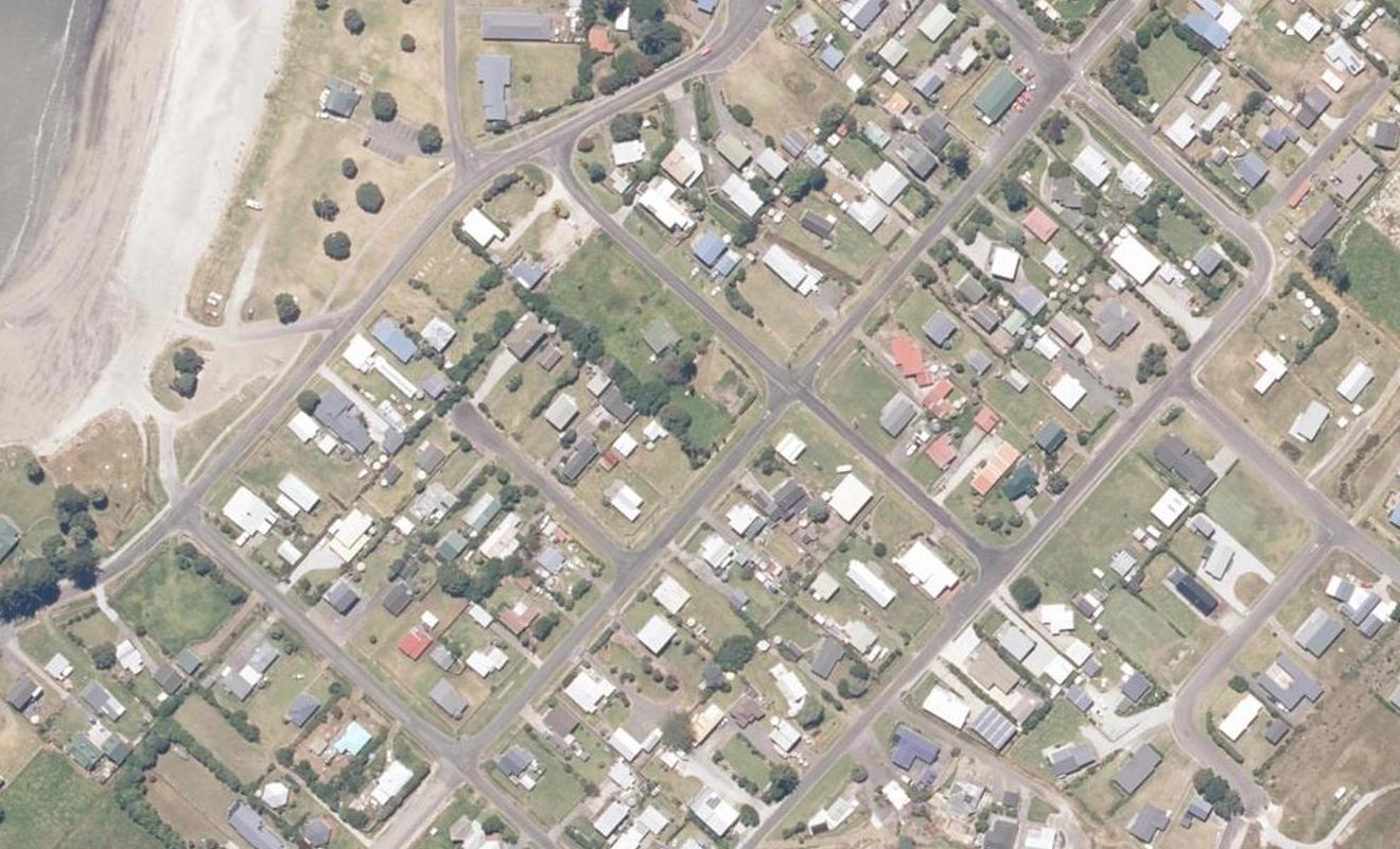 72 Fortescue Street, Mahia, Māhia - Carousel 1