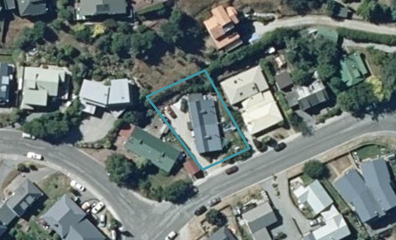 5B Watts Road, Fernhill, Queenstown - Carousel 1