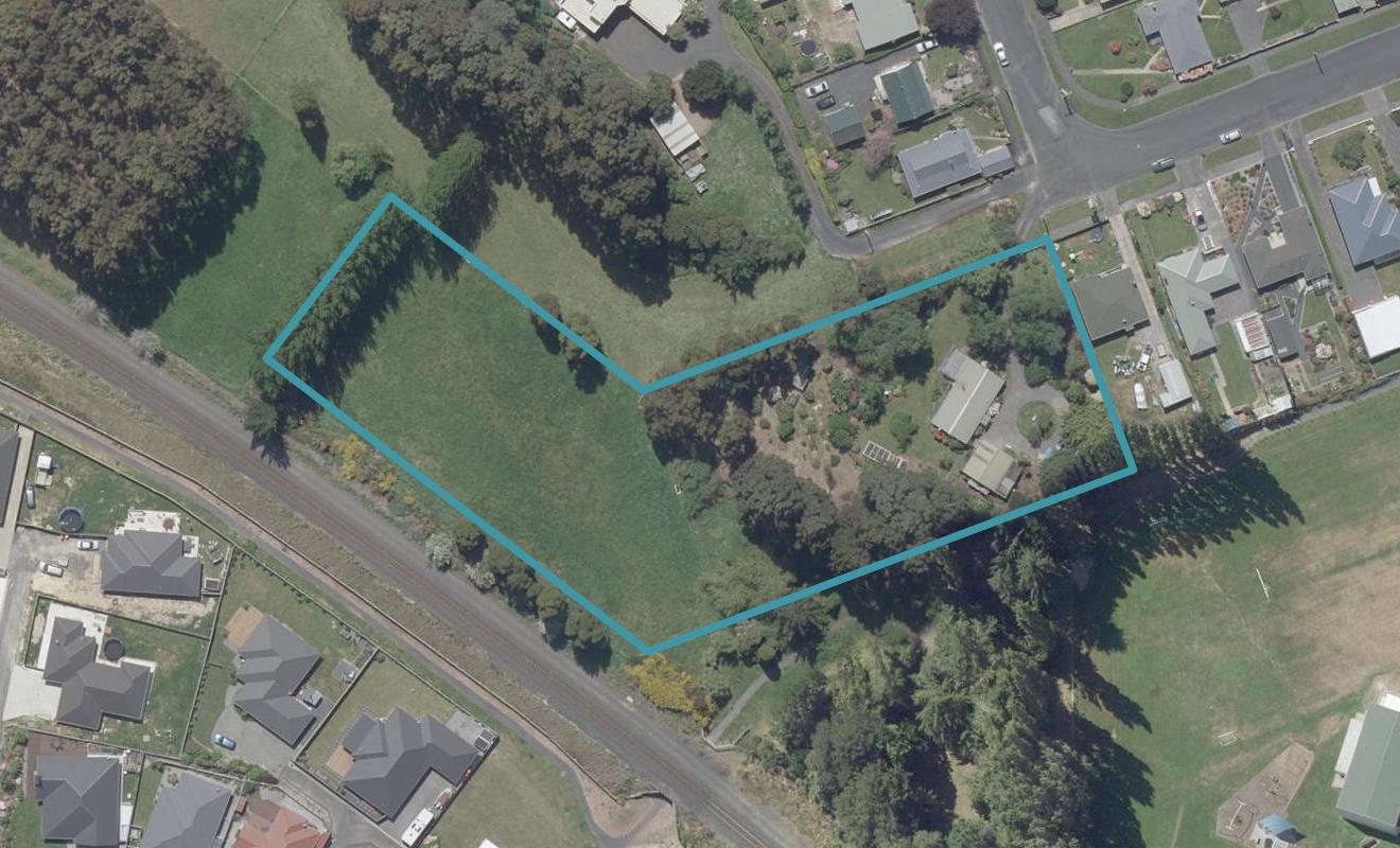 10 McKinlay Road, Abbotsford, Dunedin - Carousel 1