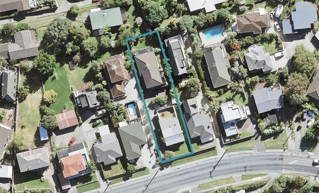 2/139 Carlisle Road, Northcross, Auckland - Carousel 1