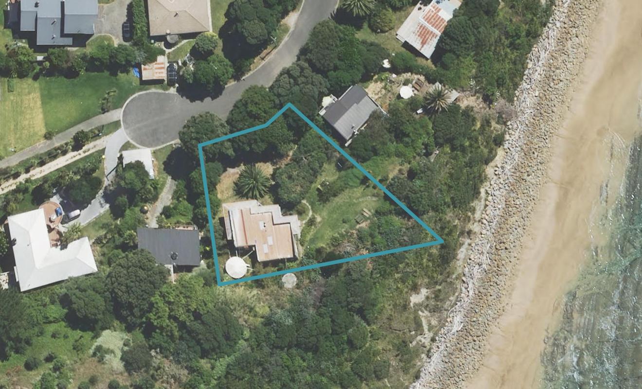 16 Tuahine Crescent, Wainui, Gisborne - Carousel 1