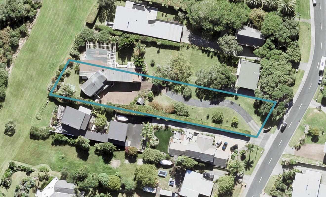 36 Tindalls Bay Road, Tindalls Beach, Whangaparaoa - Carousel 1