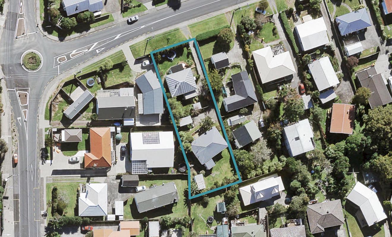 1/1 Eskdale Road, Birkdale, Auckland - Carousel 1