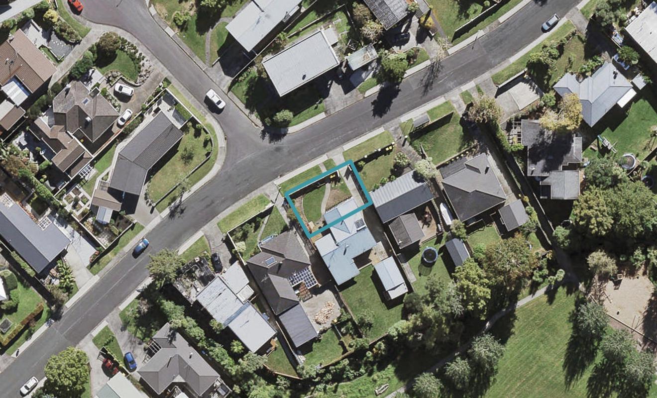 12 Mountbatten Avenue, Hillcrest, Auckland - Carousel 1