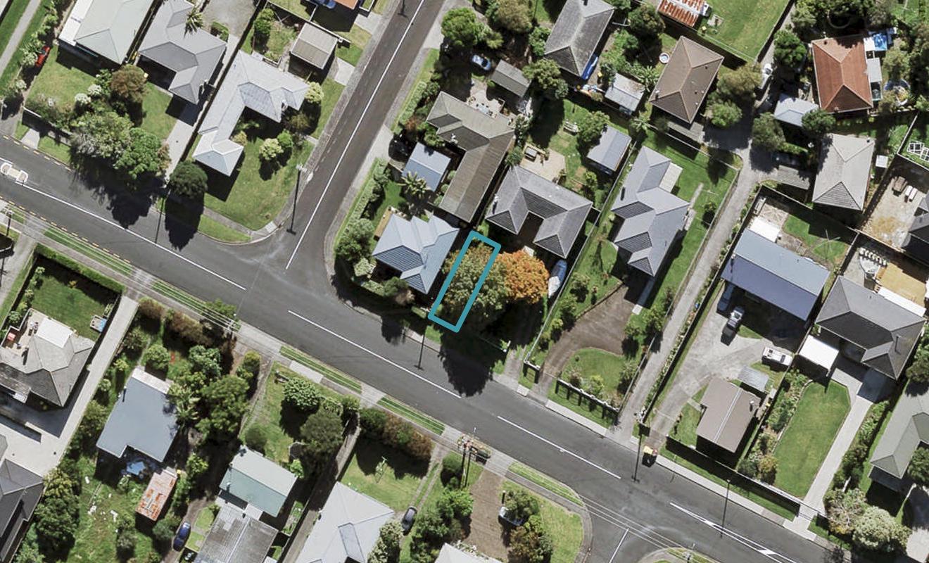 3/63 Taikata Road, Te Atatu Peninsula, Auckland - Carousel 1