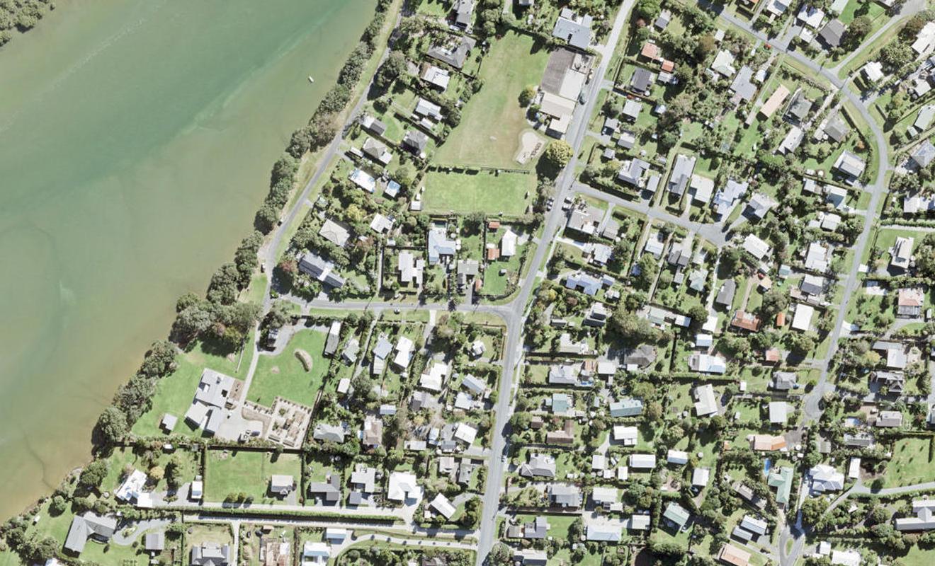 3 Riverside Drive, Warkworth - Carousel 1