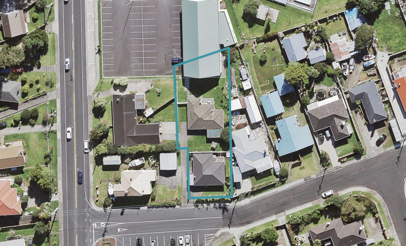 2/1 Levesque Street, Birkdale, Auckland - Carousel 1