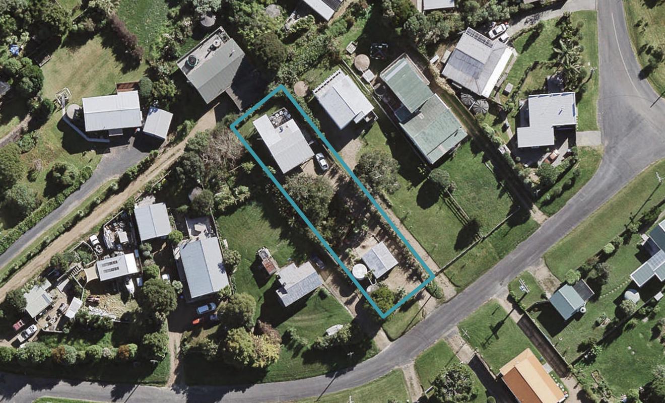 7 Marine View Road, Onetangi, Waiheke Island - Carousel 1