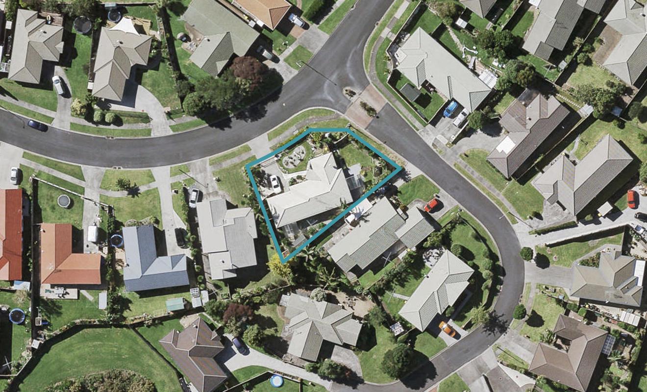 1 Lutana Place, Burswood, Auckland - Carousel 1