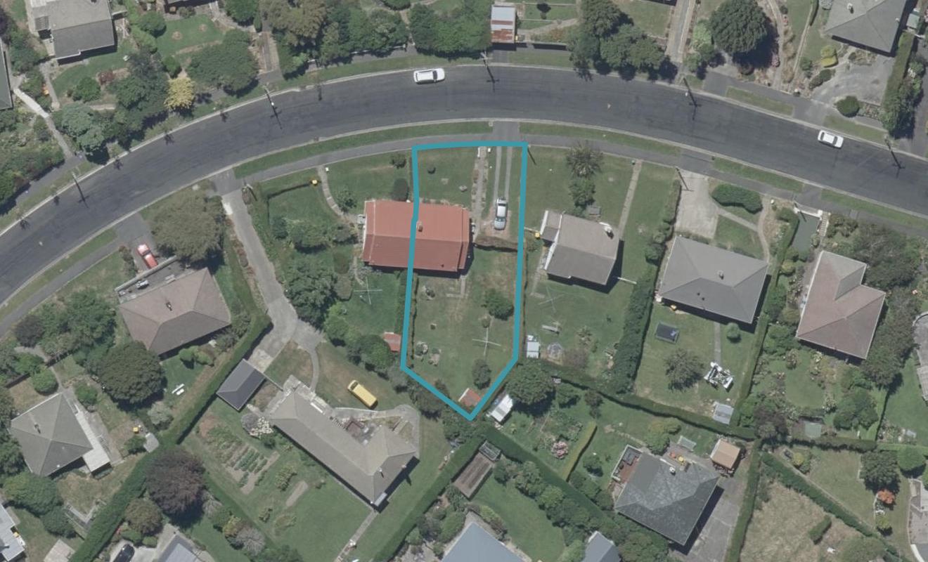 16 Forresbank Avenue, Wakari, Dunedin - Carousel 1
