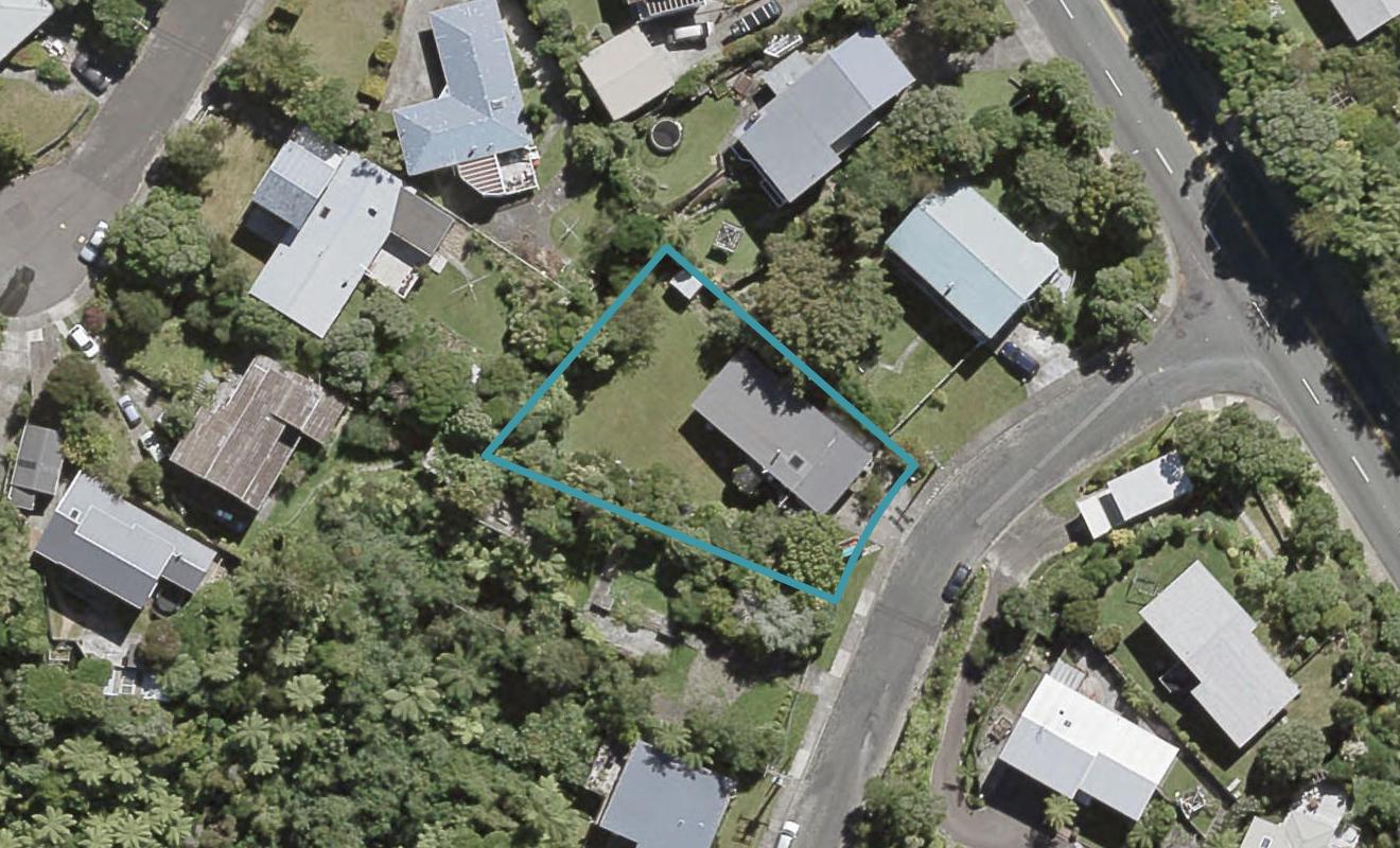 4 Vista Grove, Kelson, Lower Hutt - Carousel 1