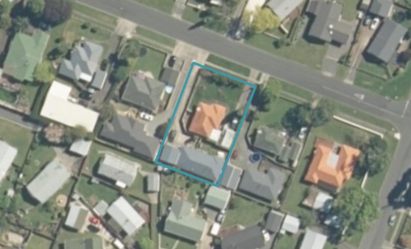 18 Thompson Street, Leamington, Cambridge - Carousel 1