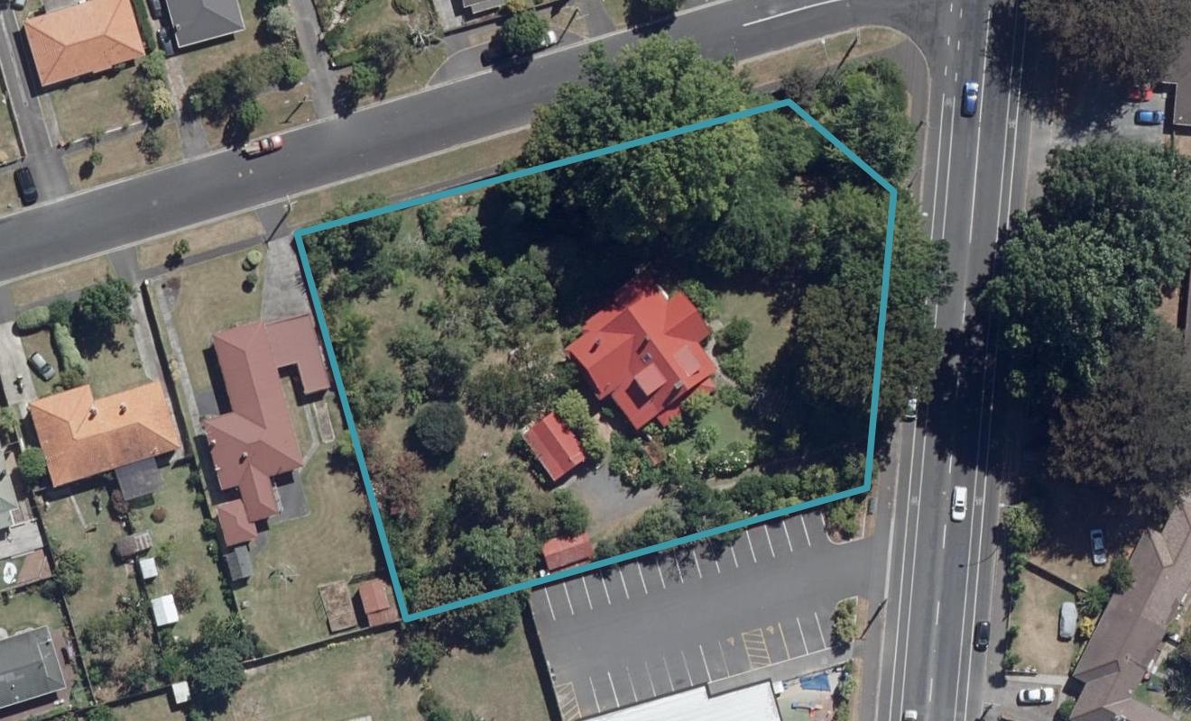 111 Peachgrove Road, Hamilton East, Hamilton - Carousel 1