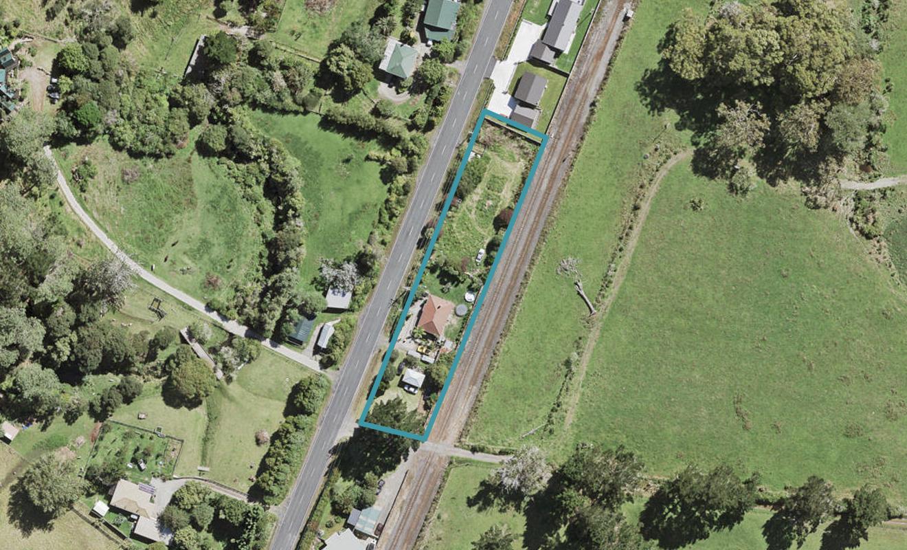 119 Waitakere Road, Henderson - Carousel 1