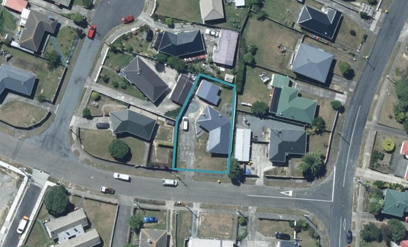 11 Falcon Street, Cannons Creek, Porirua - Carousel 1