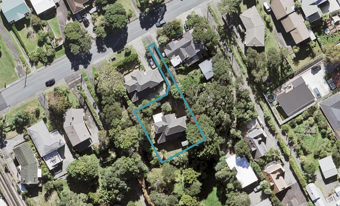 120A Cliff View Drive, Green Bay, Auckland - Carousel 1