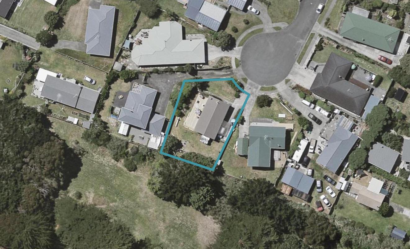 11 Caughley Place, Otaki Beach, Otaki - Carousel 1