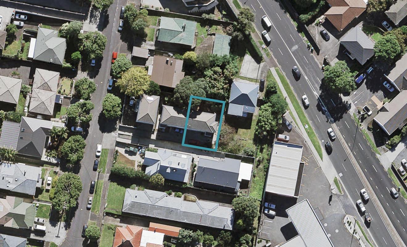 8B Lyon Avenue, Mount Albert, Auckland - Carousel 1