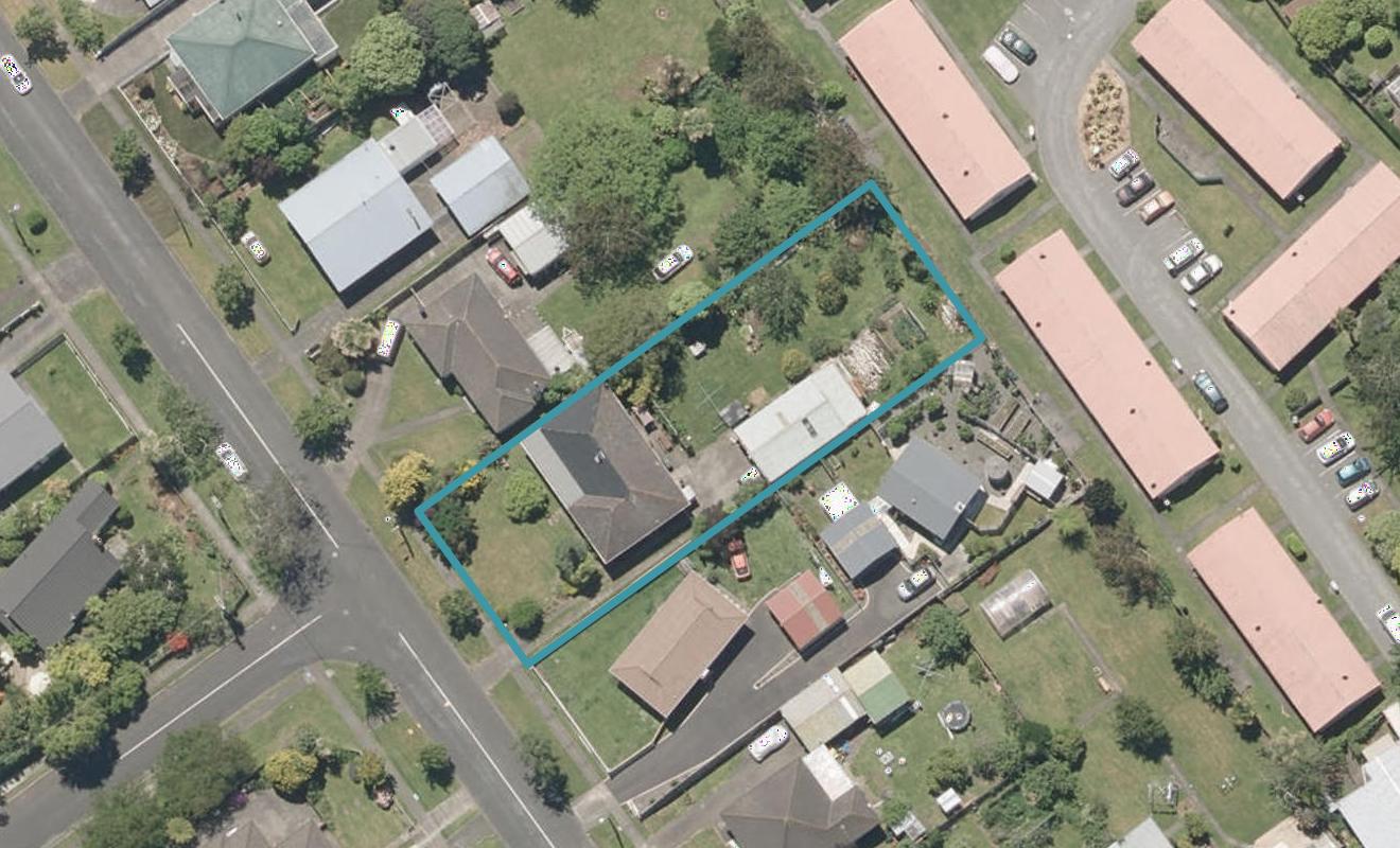 8 Stewart Street, Aramoho, Whanganui - Carousel 1