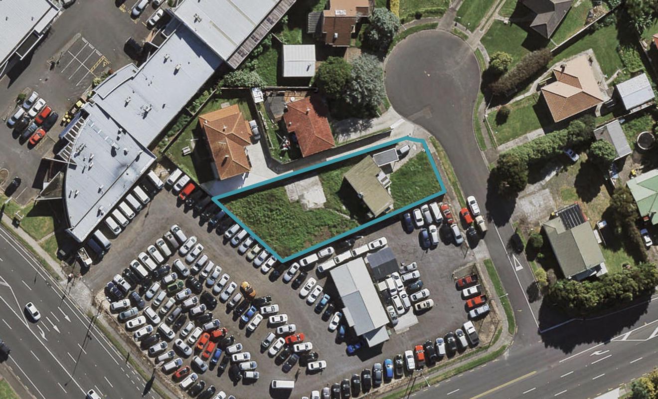 2 Albert Road, Manukau, Auckland - Carousel 1