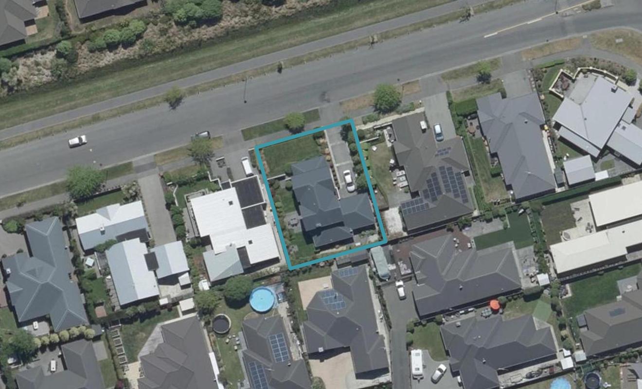 18 Rothesay Road, Parklands, Christchurch - Carousel 1