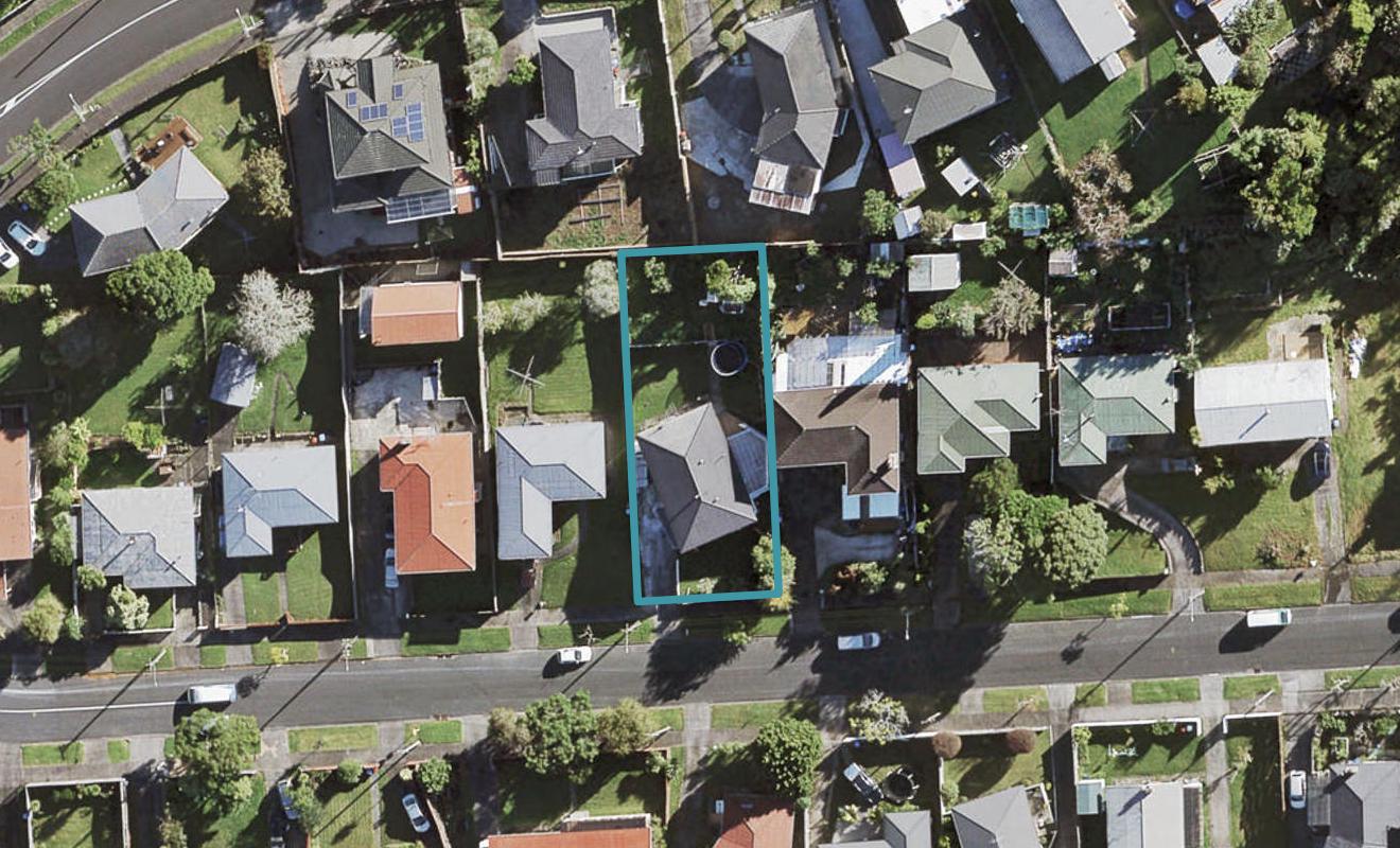 55 Mary Dreaver Street, New Windsor, Auckland - Carousel 1