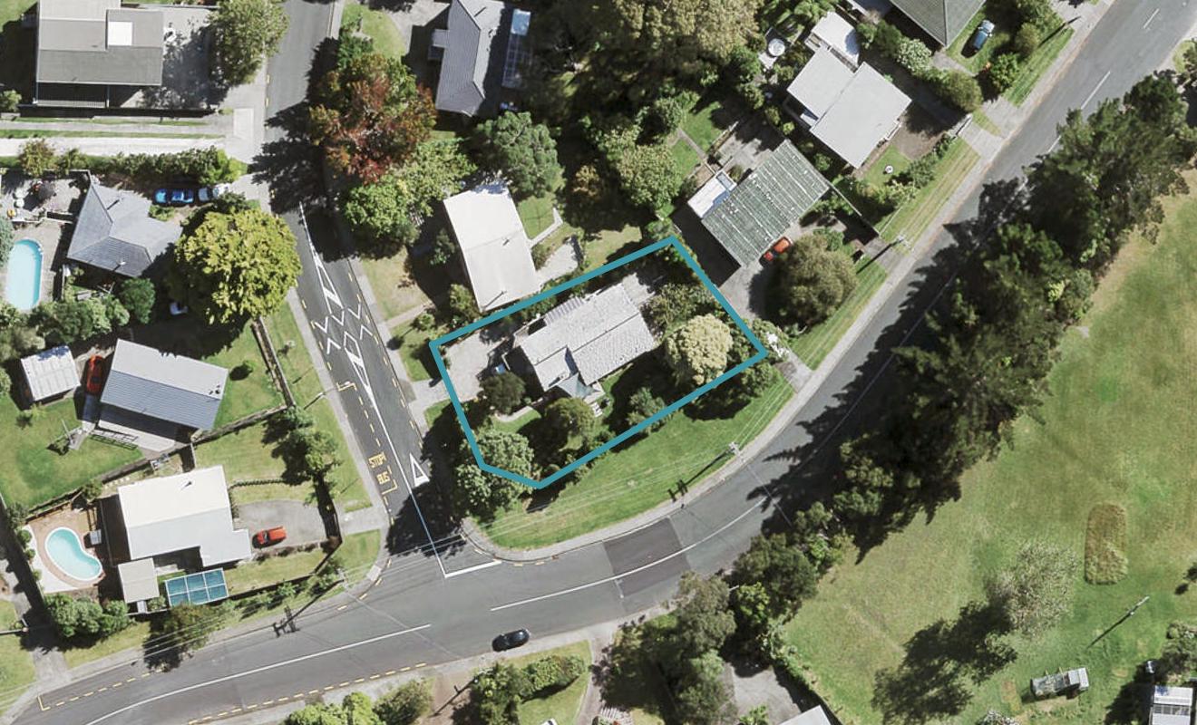 81 Avonleigh Road, Green Bay, Auckland - Carousel 1