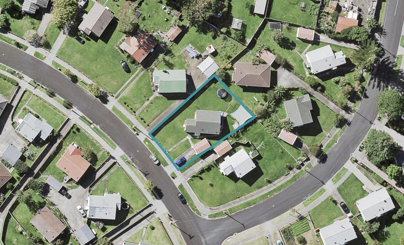 52 Leybourne Circle, Glen Innes, Auckland - Carousel 1