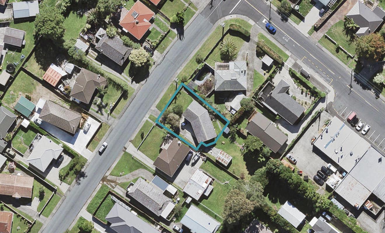 80 Farquhar Road, Glendene, Auckland - Carousel 1