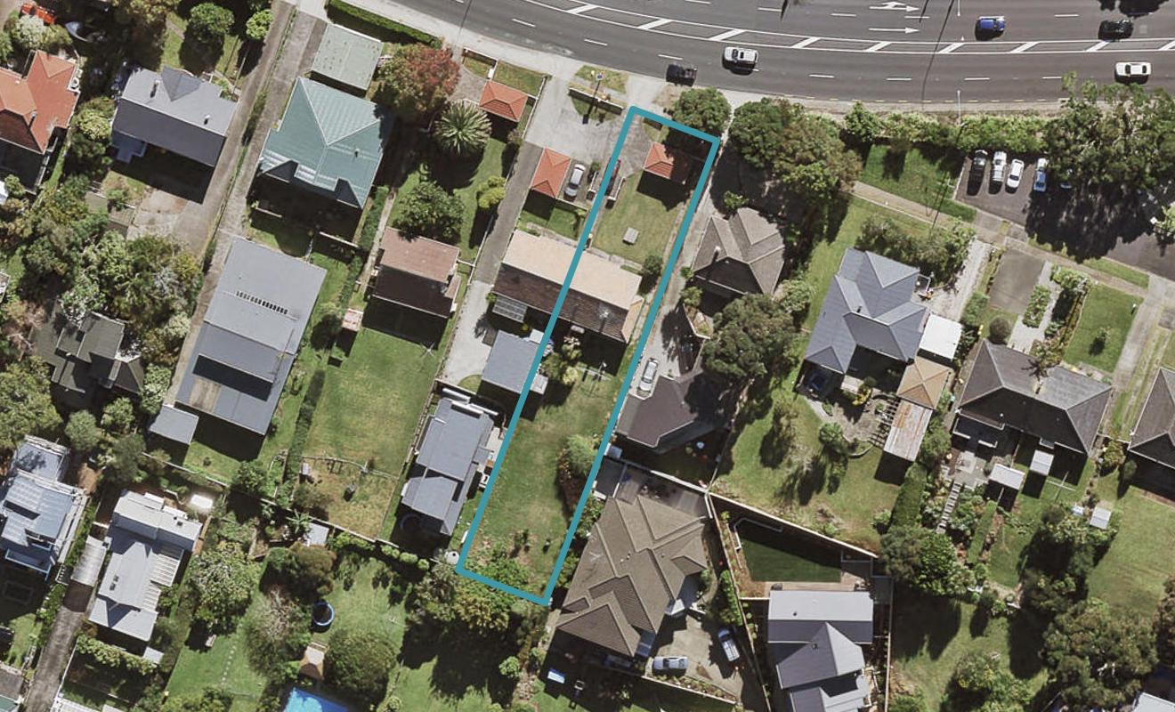 8 Onewa Road, Northcote Point, Auckland - Carousel 1
