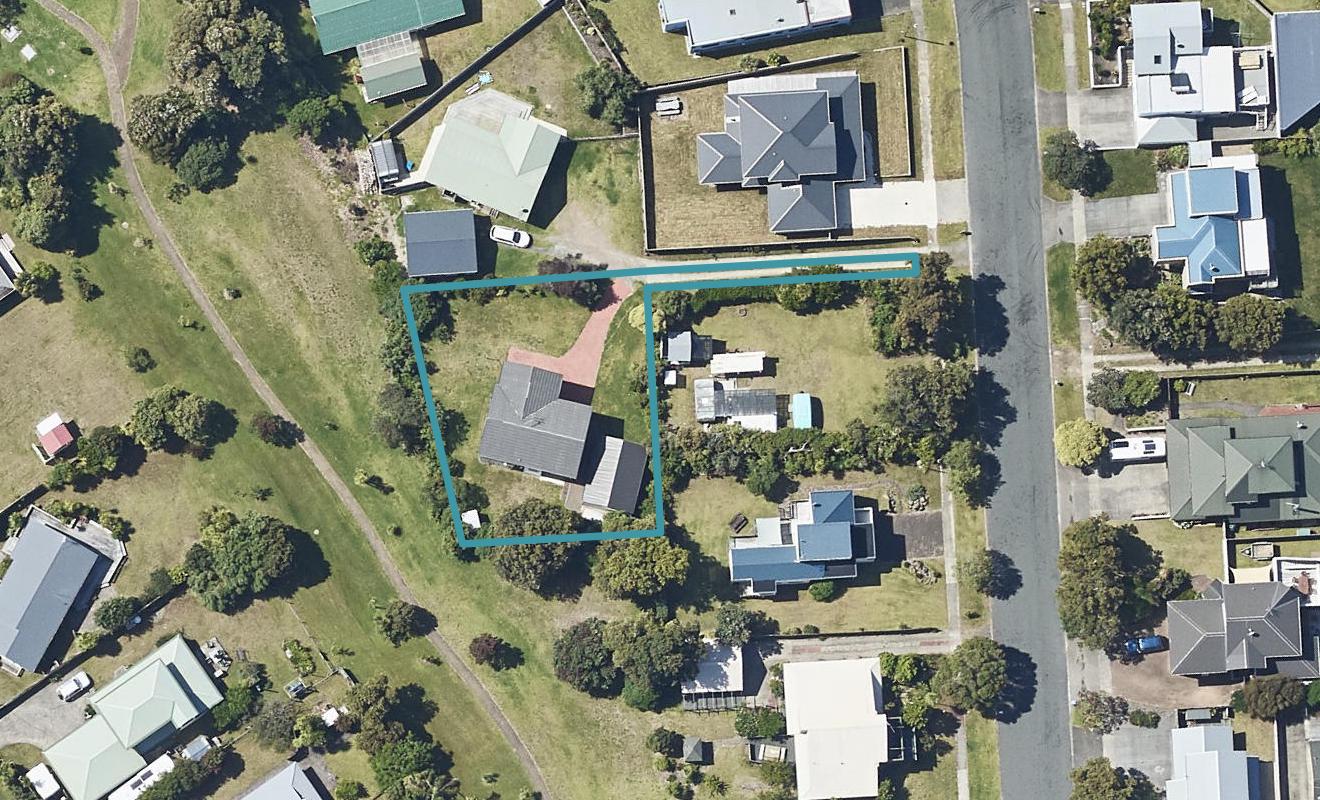 34 Papaunahi Road, Bowentown, Waihi Beach - Carousel 1