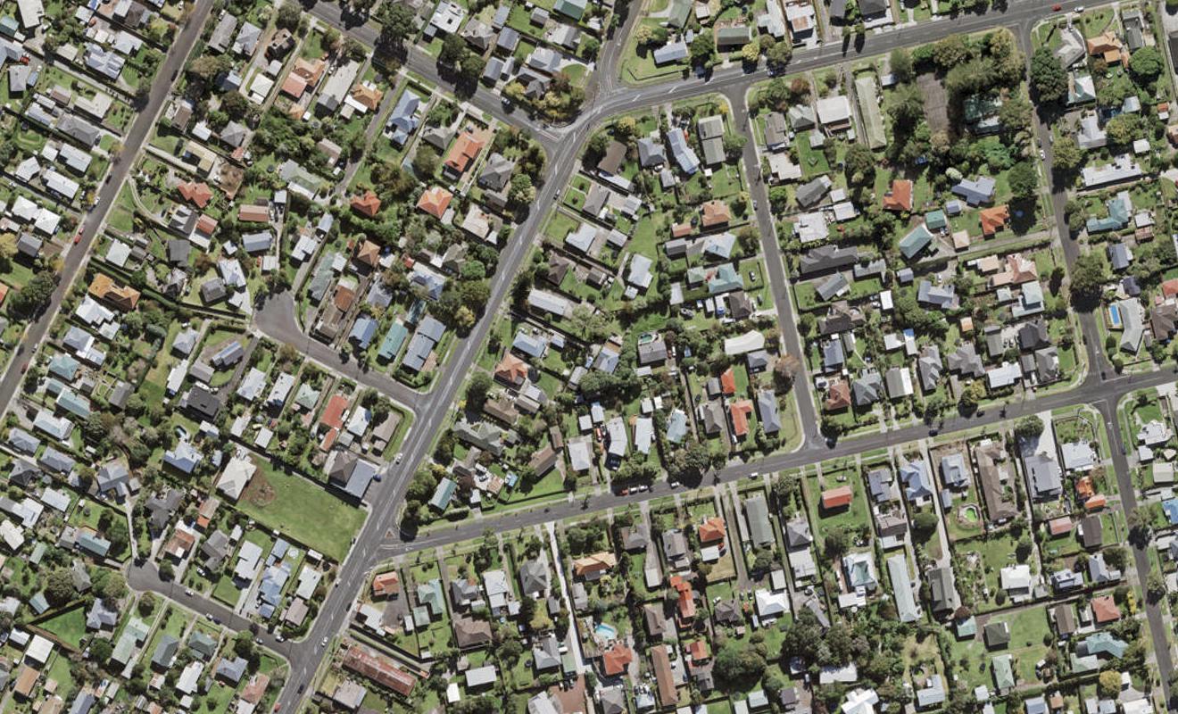 11 Wallace Road, Mangere Bridge, Auckland - Carousel 1