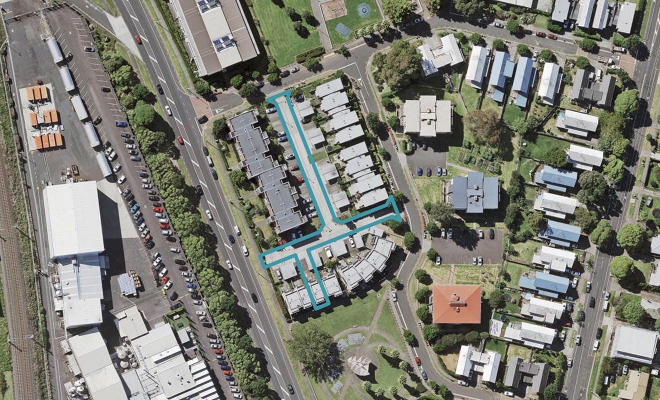 29 Tippett Street, Point England, Auckland - Carousel 1