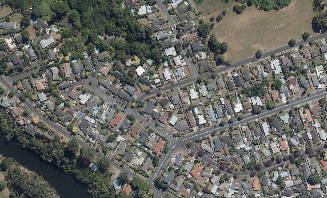 4 Clements Crescent, Queenwood, Hamilton - Carousel 1