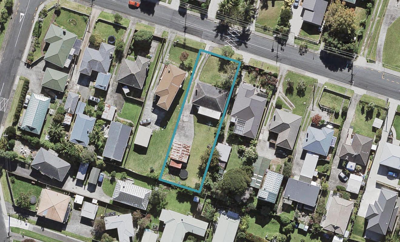 30 Strid Road, Te Atatu South, Auckland - Carousel 1