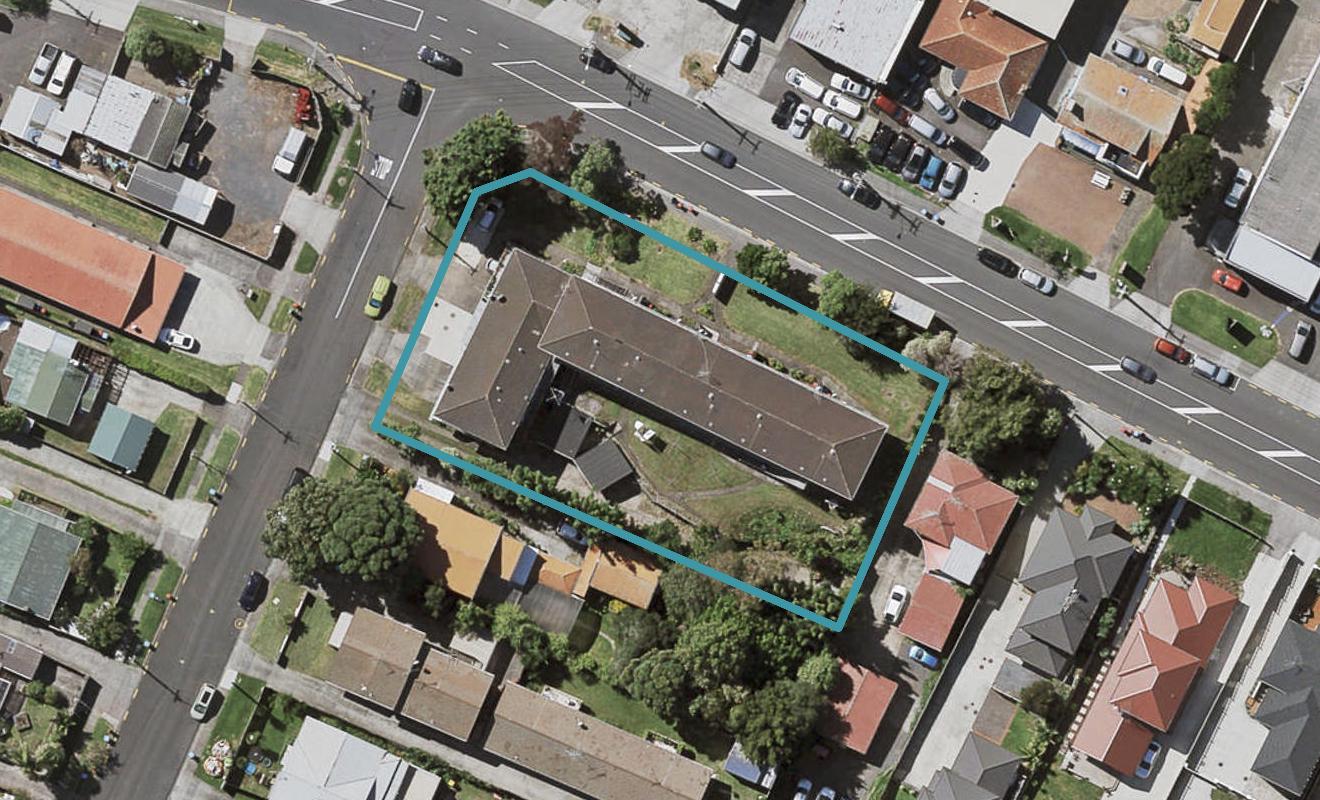 2/31 Harris Road, Mount Wellington, Auckland - Carousel 1