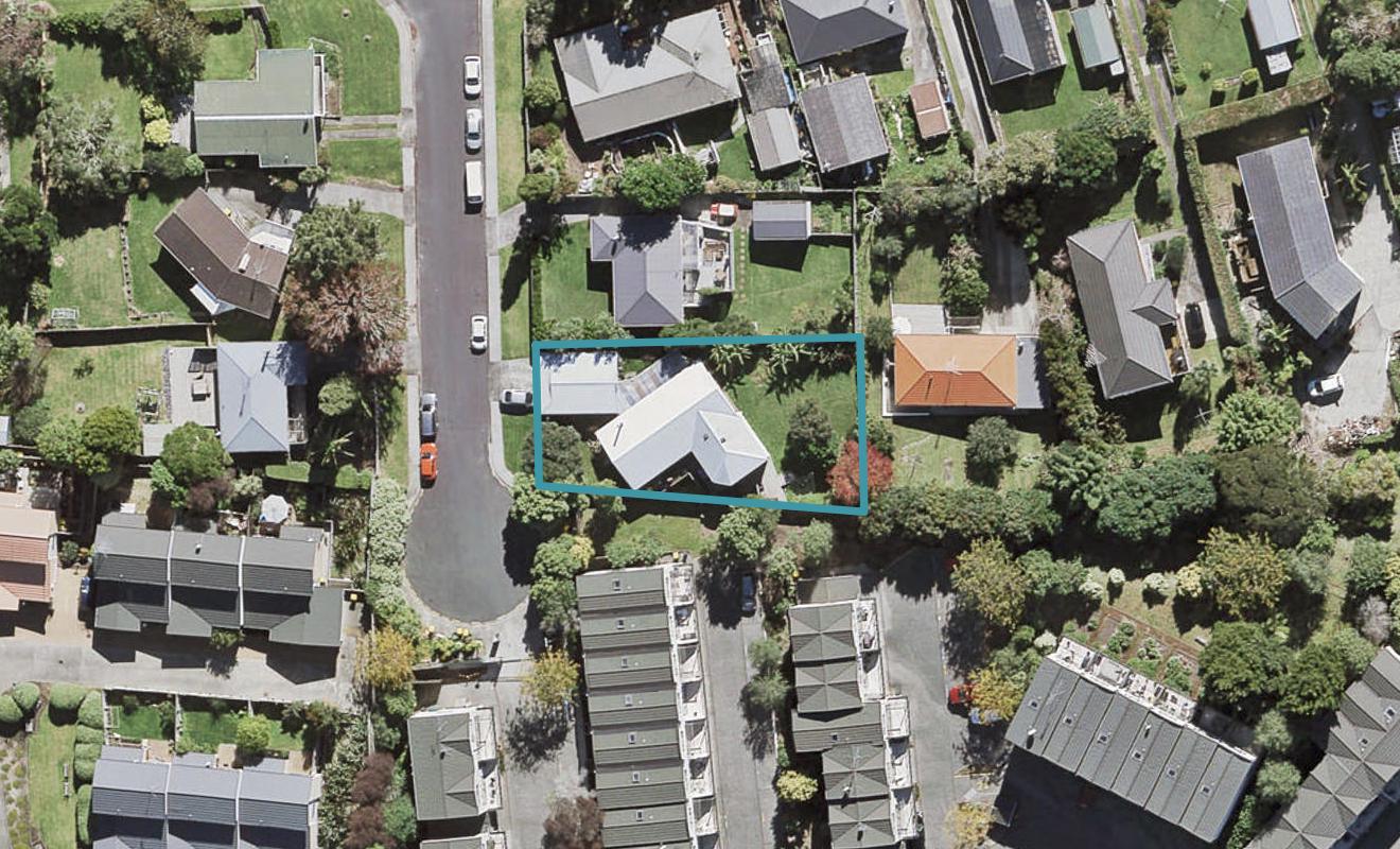 6 Flynn Street, Birkdale, Auckland - Carousel 1