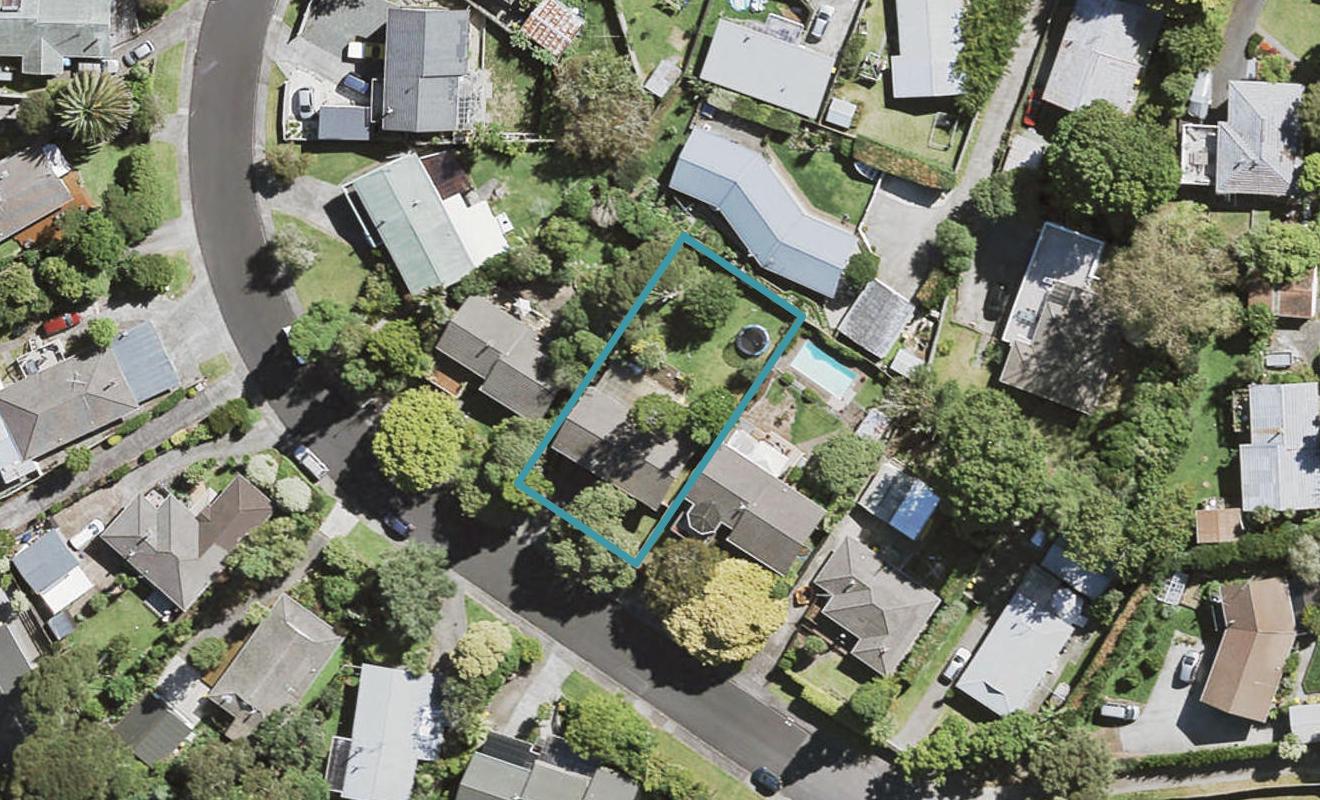 36 Onedin Place, Titirangi, Auckland - Carousel 1