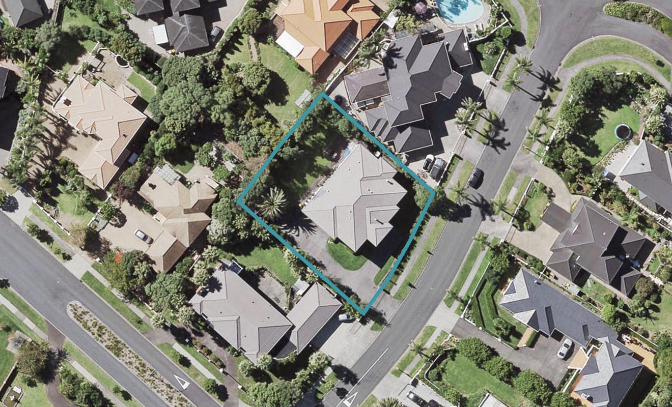 6 Del Mar Court, Shamrock Park, Auckland - Carousel 1