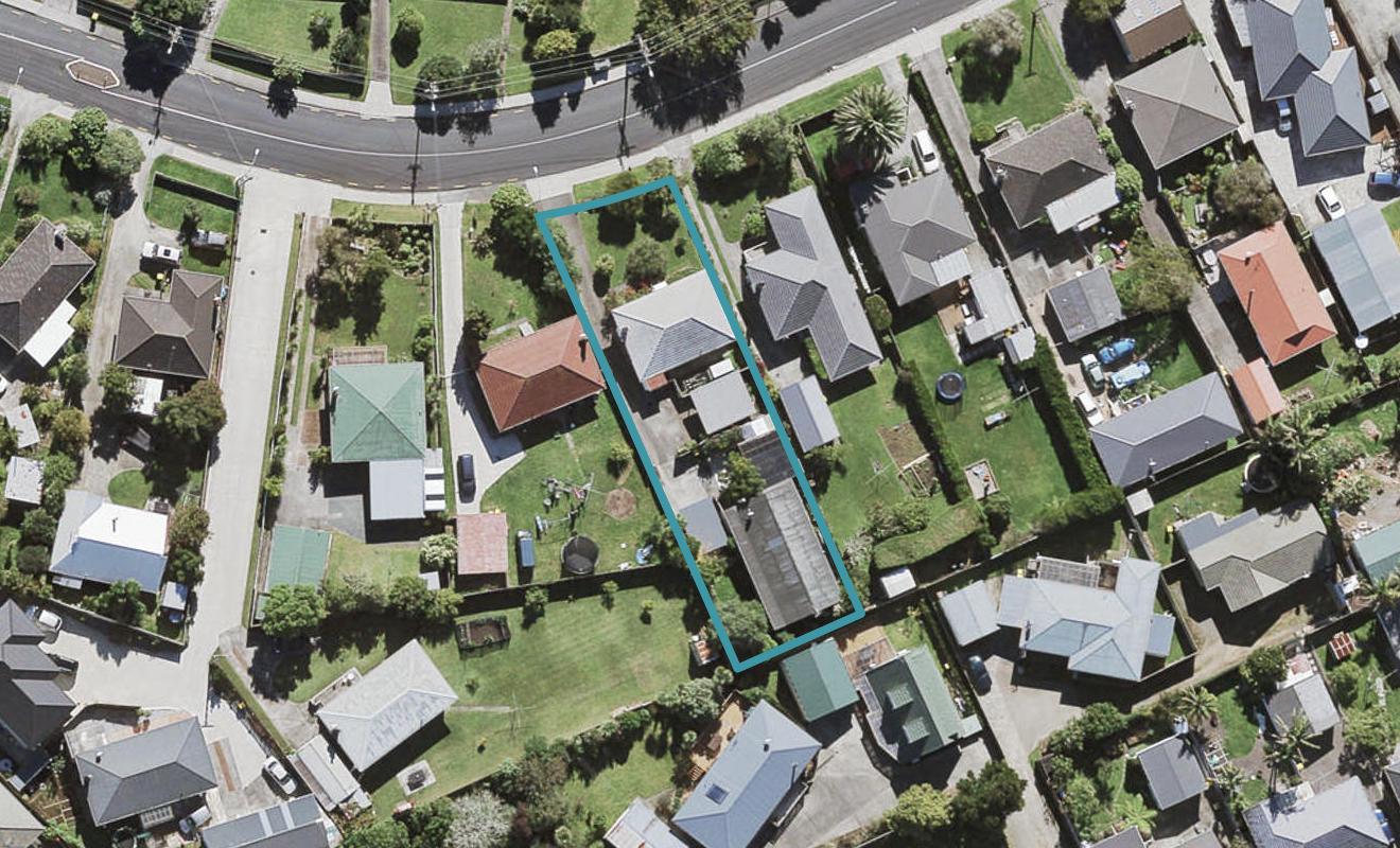 1/16 Vodanovich Road, Te Atatū South, Auckland - Carousel 1