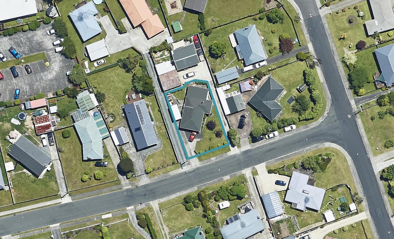 3 Fenruss Street, Fairy Springs, Rotorua - Carousel 1