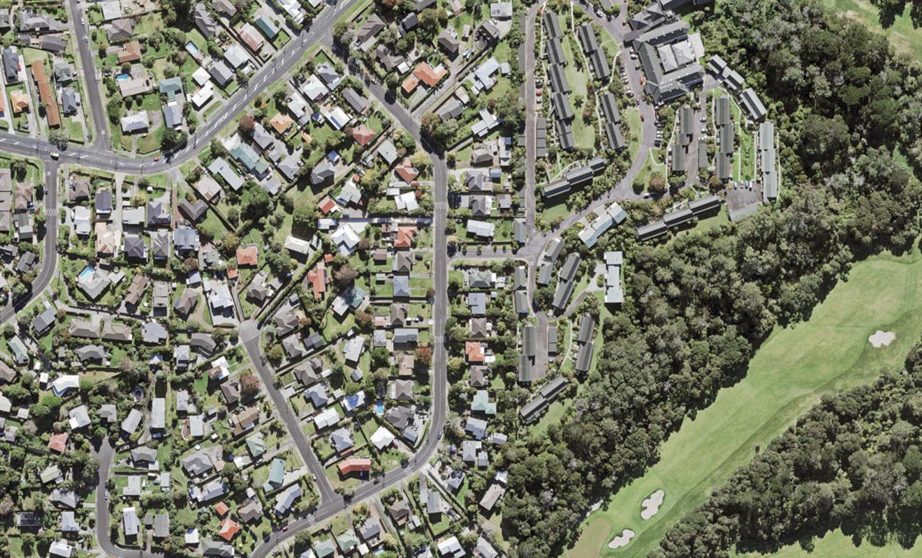 24 Taupo Street, Green Bay, Auckland - Carousel 1